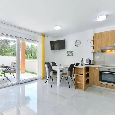 Villa Luxurious Two Bedroom With Jacuzzy- Casa2